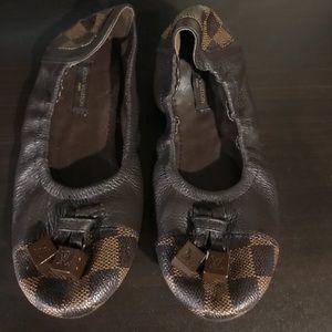 9 inches in length I’d say about an 11kids